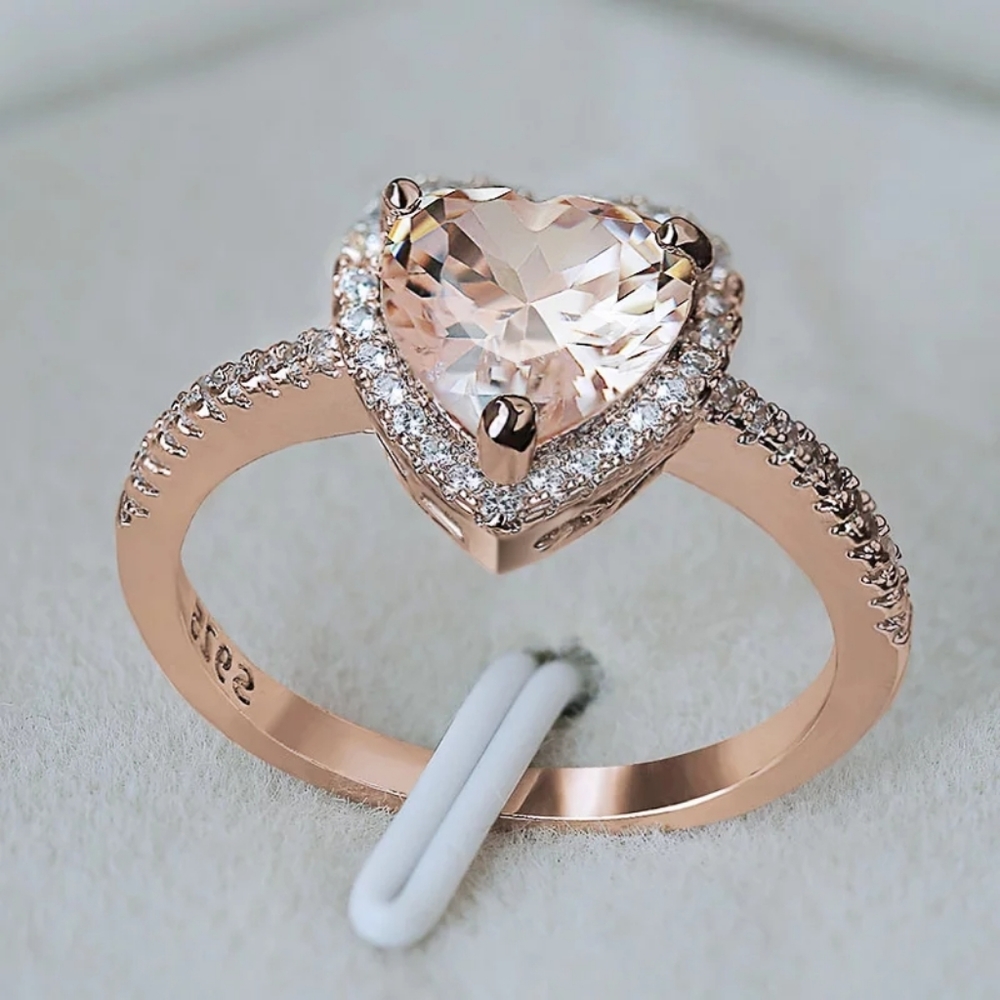 💎NEW💎ROSE GOLD PLATED HEART SHAPED HALO RING - Picture 2 of 7